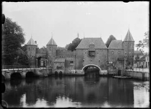 Amersfoort, Niederlande. Koppelpoort. Außenseite, Land und Wasser Tor