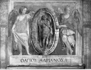 Vita des heiligen Nilus und des heiligen Bartholomäus, Schild mit Darstellung des heiligen Adrian, gehalten von 2 Engeln; Sopraporte