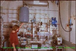 Versuchsaufbau mit vier Kreisläufen in einem Labor des Instituts für Radiochemie (IRCh)