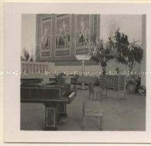Paris, Weltausstellung, Deutsches Haus, Möbel und Klavier