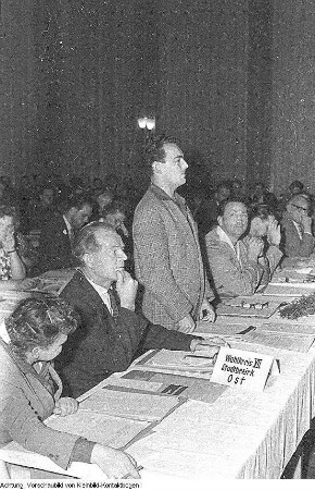 Dresden. Stadtverordnetensitzung im wiederaufbaugebauten Sitzungssaal des Rathauses Dresden, 1964