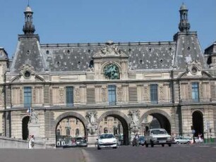Louvre-Museum Hauptgebäude
