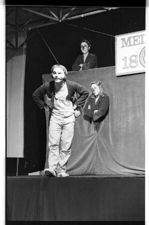 Kleinbildnegativ: Theateraufführung "Der Brotladen", Theater Zentrifuge im Bethanien, 1978