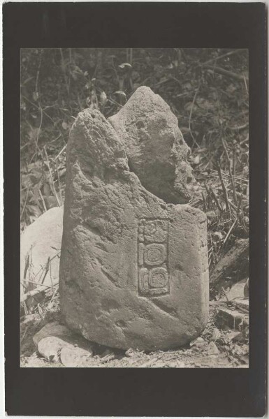 Stele with skull