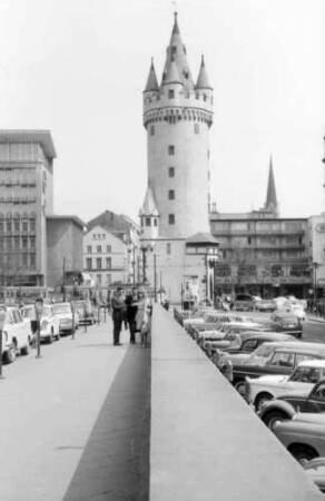 Frankfurt: Eschenheimer Turm, von Westen