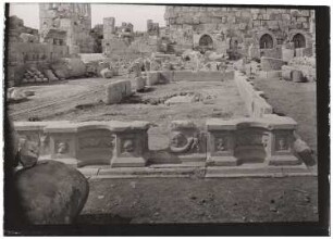 Nordbassin, Baalbek: Ansicht von Osten