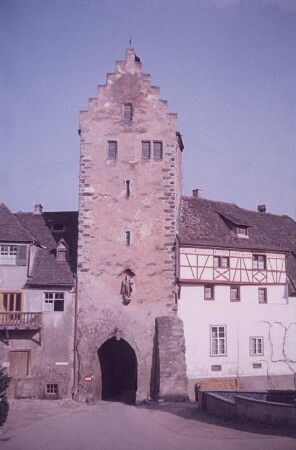 Meersburg. Obertor-Turm, Feldseite von Nordosten
