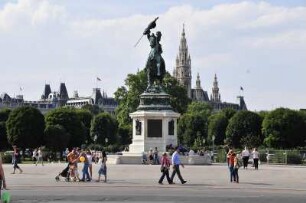 Wien - Heldenplatz : Blick auf das Reiterdenkmal für Erzherzog Karl am Wiener Heldenplatz, dahinter das Rathaus. 2008
