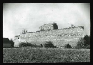 Burgruine, Stirnseite