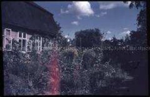 Einfamilienhaus mit Vorgarten