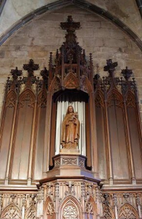 Frankreich. Bretagne. Finistere. Le Folgoet. Basilika Notre Dame de Folgoet. Seitenaltar