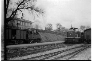 Bahnhof Hechingen, Lok 21 mit Güterzug 304
