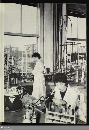 54 Im Laboratorium
