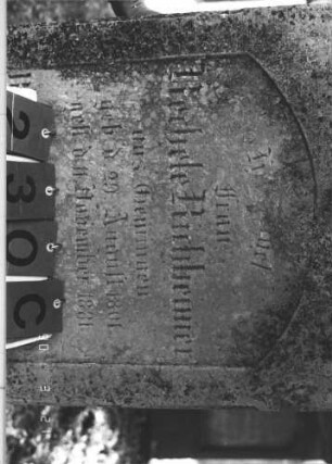 Grabstein 230 (Index: 100009164) Maße HxBxT: 122x69x30 cm: Grabstein 230C