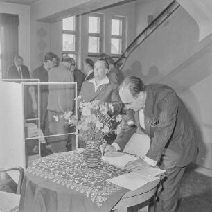 Volkskunst Ausstellung : Bautzen. Ausstellung sorbischer Volkskunst anläßlich des 1. Festivals der sorbischen Kultur in Bautzen 1966. Ausstellungseröffnung
