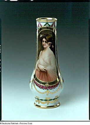 Vase mit Mädchenporträt