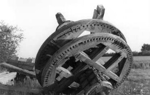 Niedergörsdorf-Langenlipsdorf. Bockmühle, Kammrad als Rest der Mühle