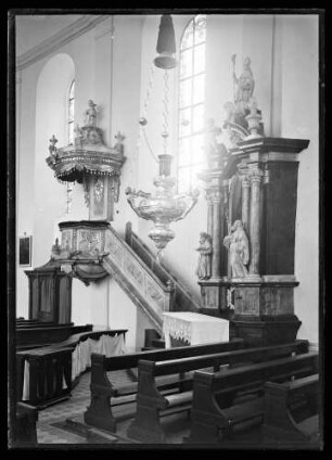 Kirche Hundheim innen