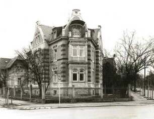 Dresden-Strehlen, Oskarstraße 10. Villa. Um 1900. Eckansicht
