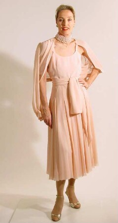 Wadenlanges, sommerliches Abendkleid