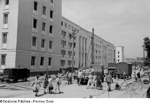 Bau der Stalinallee in Berlin