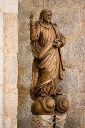 Frankreich. Auvergne. Cantal. Maurs. Kirche. 14 Jahrhundert. Holzfiguren. 15 Jahrhundert