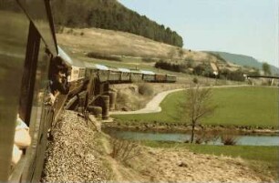 Immendingen: Donaubrücke mit Sonderzug; Strecke nach Blumberg, bei Immendingen