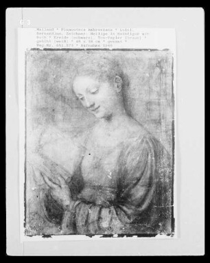Heilige in Halbfigur mit Buch