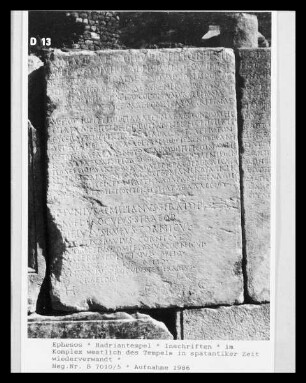 Griechische und lateinische Inschrift