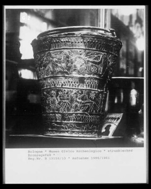 etruskisches Bronzegefäß