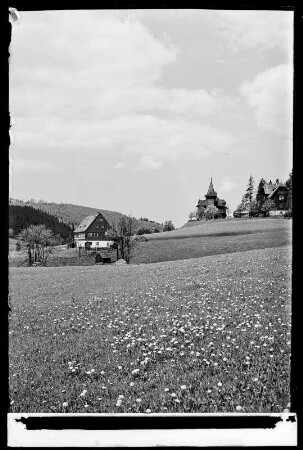 Blick auf Rehefeld mit Jagdschloss