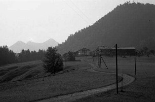 Jachenau: Feldweg zum oberen Teil der Gemeinde