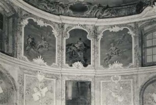 Schloß Martinskirchen, Großer Saal : Mühlberg-Martinskirchen. Schloß Martinskirchen (1751/-756; F. A. Krubsacius). Wanddekoration im Marmorsaal (Malerei A. F. Oeser). Teilansicht