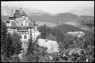 Semmering: Südbahnhotel mit Rax und Schneeberg