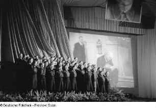FDJ-Chor auf der Bühne