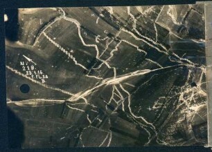 Foto der Straße zwischen Le Mesnil und Minaucourt (Luftbild)