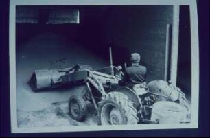 Fotografie: Traktor, Frontlader, Ballastierung