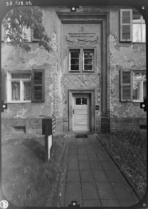 Dresden-Gruna, Lange Zeile 7. Wohnsiedlung Bauverein "Gartenheim" (um 1926/1927; P. Beck, M. Oertel). Wohnhaus. Straßenfront (Teilansicht)
