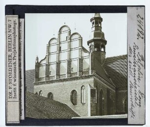 Pelplin, Klosterkirche : Außenansicht von SO, Giebel des S-QH