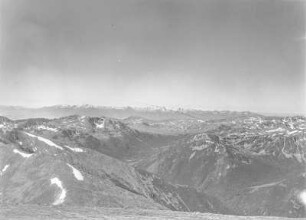 Gebirgslandschaft : Blick über eine Gebirgslandschaft.