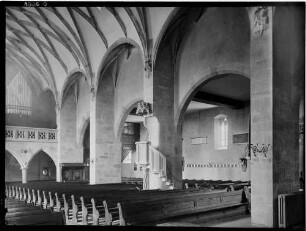 Schwaigern Evangelische Stadtkirche (ehemals Sankt Johannes Baptistkirche) Innenansicht
