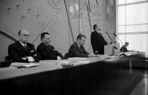 Beschluss von Oberbürgermeister Günther Klotz, nicht mehr für das Amt des Oberbürgermeisters zu kandidieren.