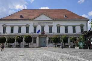 Budapest - Palais des Staatspräsidenten : Das Palais des Staatspräsidenten auf dem Burgberg. Aufgenommen in Budapest am 13. Juni 2011
