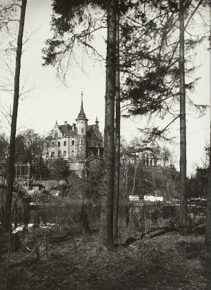 Grimma, Gattersburg : Grimma. Villa und Gattersburg. Colditzer Straße 3/5. J. C. Gattert. Ansicht von der Mulde