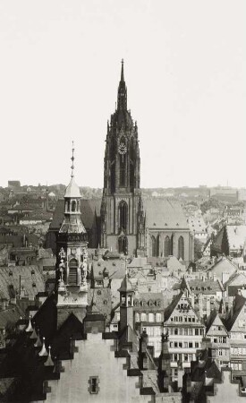 Frankfurt am Main, Stadtansicht : Frankfurt am Main. Blick vom Rathausturm über den Römer zum Dom