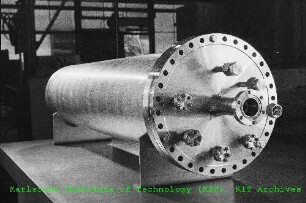Fertiggestellter Permeator in der Hauptwerkstatt für die Hauptabteilung Versuchstechnik/Tritiumlabor (HVT/TL)