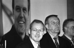 CDU: Wahlkampfveranstaltung zur Landtagswahl: Bildungszentrum: Ahrensböker Straße: Talkshow: CDU-Spitzenkandidat Volker Rühe und Landtagskandidat Rainer Wiegard: dahinter Stellwand mit Rühe-Portrait: 1. Februar 2000