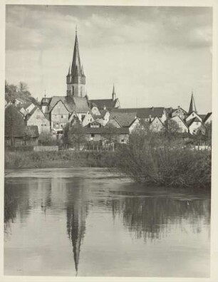 Unterfranken. Blick auf Gemünden am Main mit der Stadtpfarrkirche St. Peter und Paul