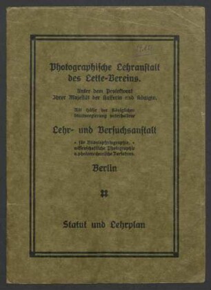 Statut und Lehrplan
