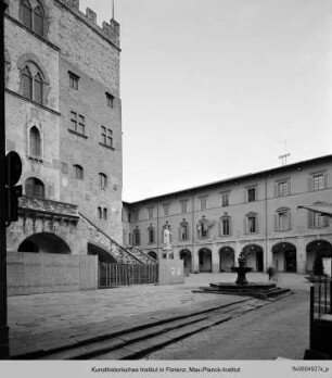 Piazza del Comune, Prato